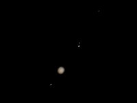 jupiter  Jupiter mit den 4 Monden (Belichtungsreihe, sonst wären die Monde zu dunkel) Die Monde von links unten nach rechts oben: Io, Ganymede, Europa, Calisto)
